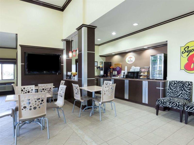 ซูเปอร์ 8 บาย วินด์แฮม แฟร์ฟิลด์ Hotel Fairfield ภายนอก รูปภาพ