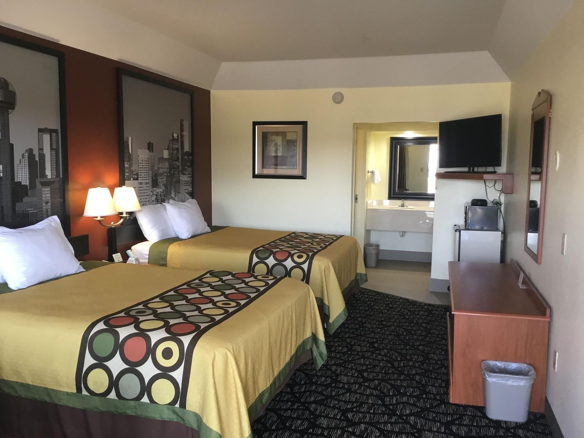 ซูเปอร์ 8 บาย วินด์แฮม แฟร์ฟิลด์ Hotel Fairfield ภายนอก รูปภาพ