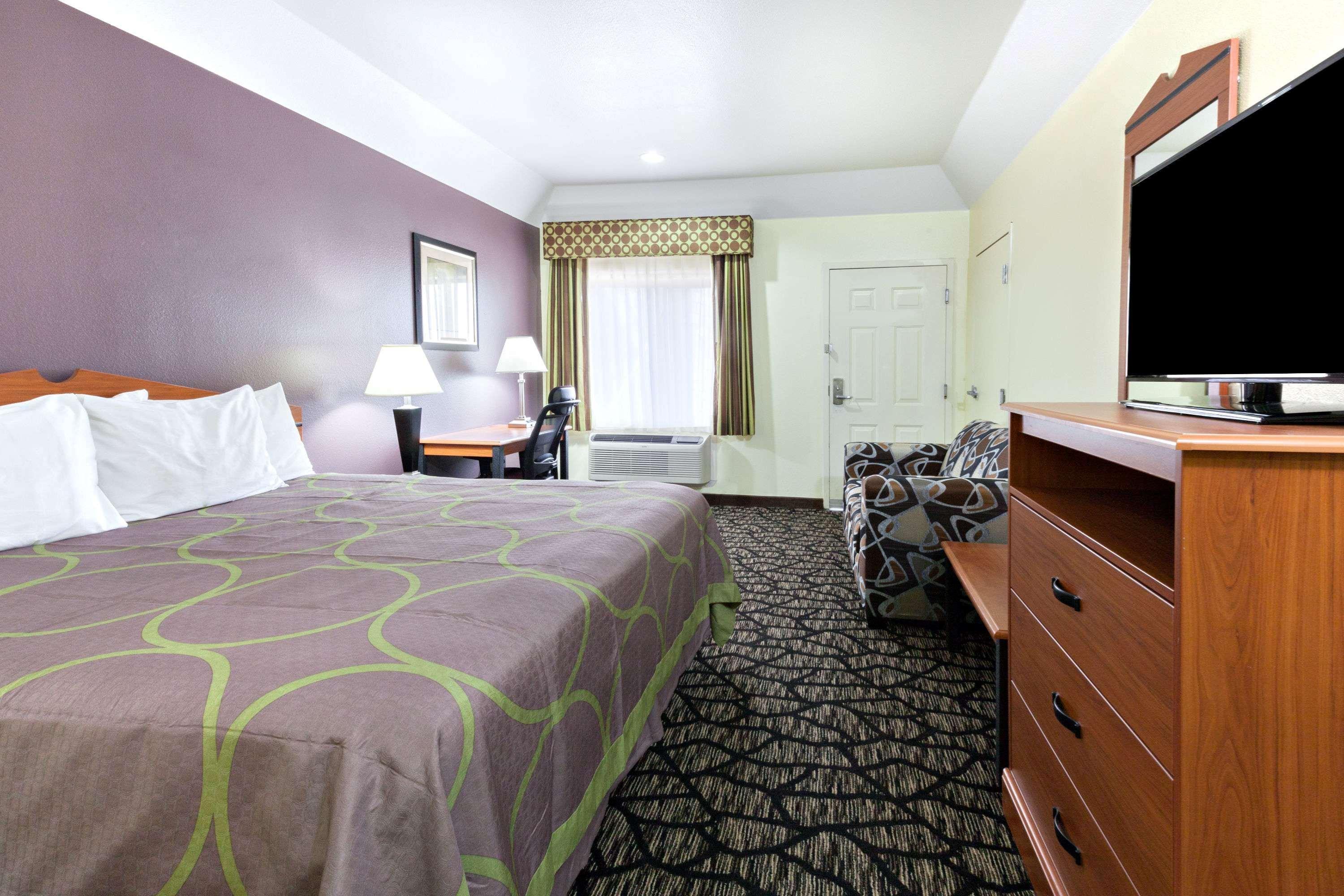 ซูเปอร์ 8 บาย วินด์แฮม แฟร์ฟิลด์ Hotel Fairfield ภายนอก รูปภาพ