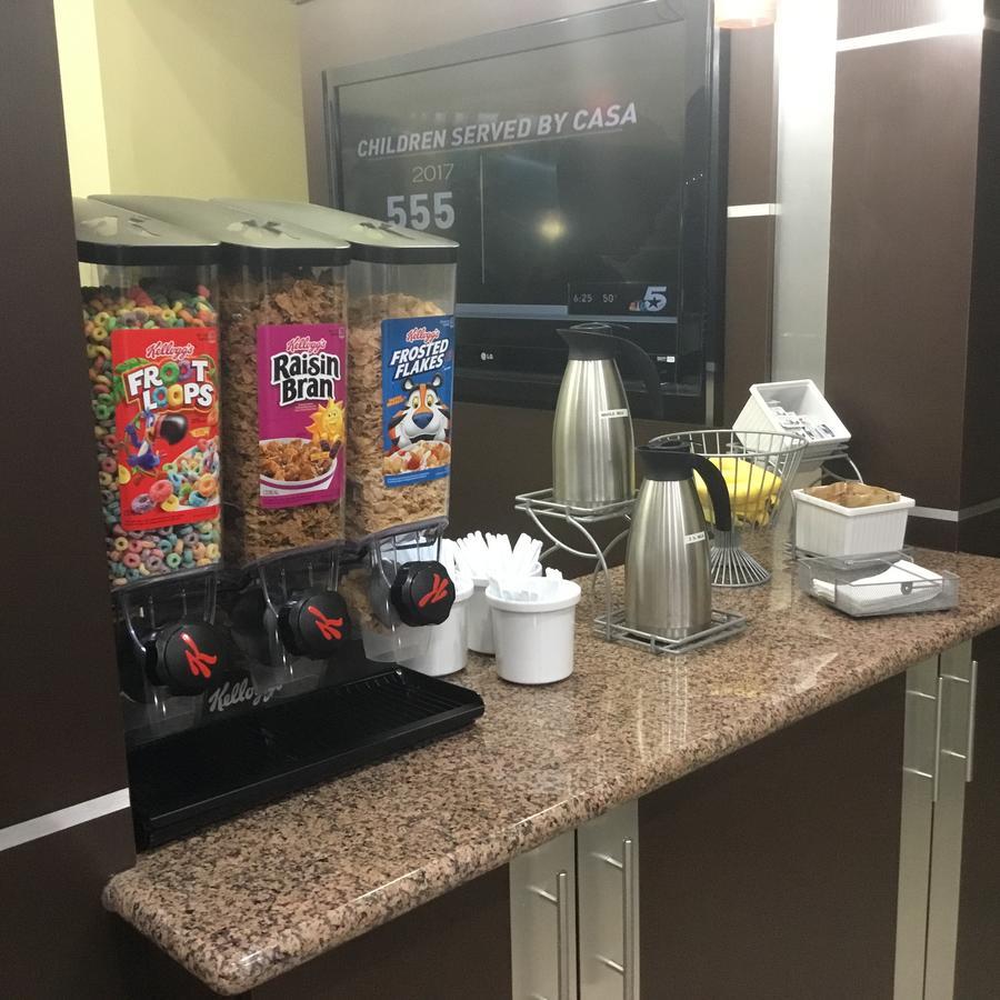 ซูเปอร์ 8 บาย วินด์แฮม แฟร์ฟิลด์ Hotel Fairfield ภายนอก รูปภาพ